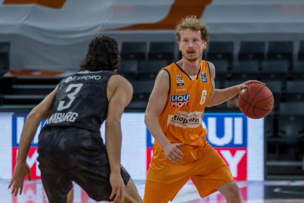 桑乔早年离 桑乔早年离