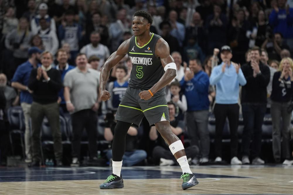 接球后果断 接球后果断