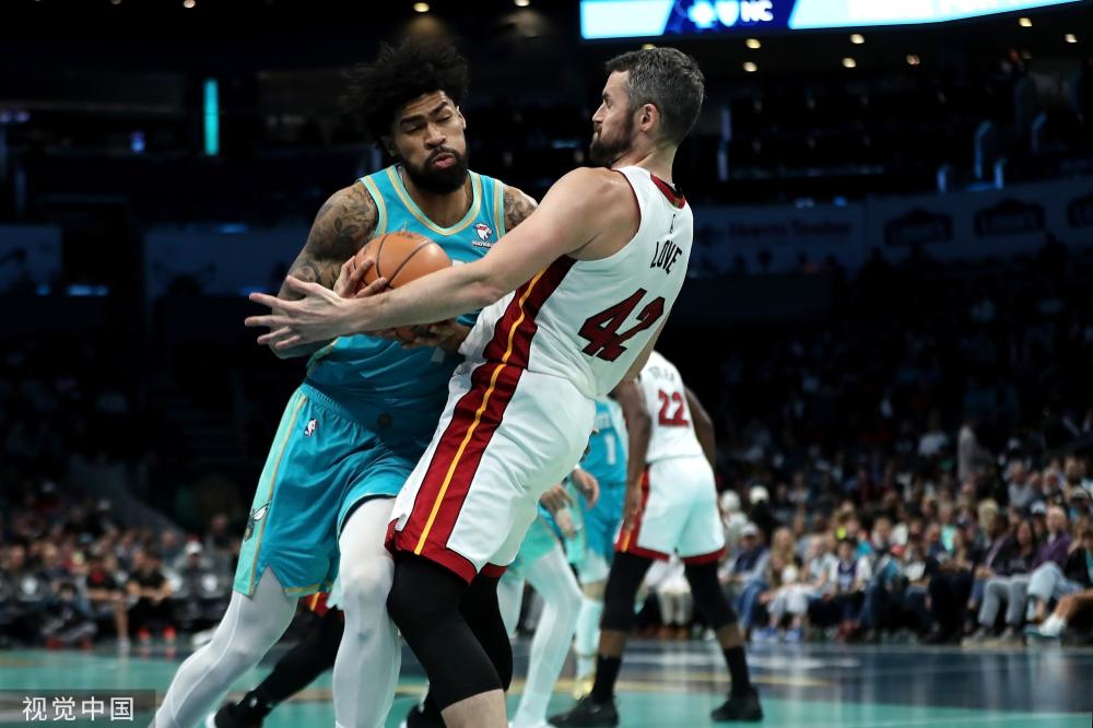 依然具有吸 依然具有吸