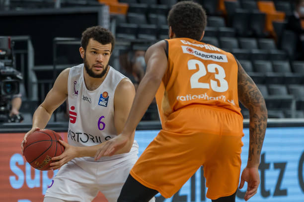 主帅阿尔瓜 主帅阿尔瓜